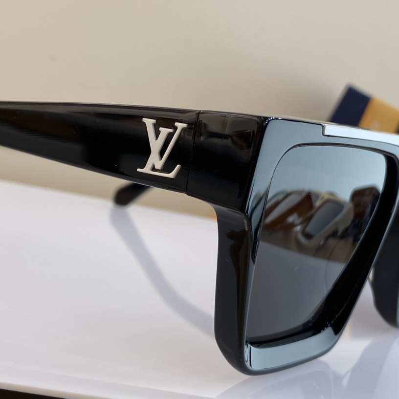 Louis Vuitton 1.1 Evidence Sunglasses    Z1682W - DopestKickz