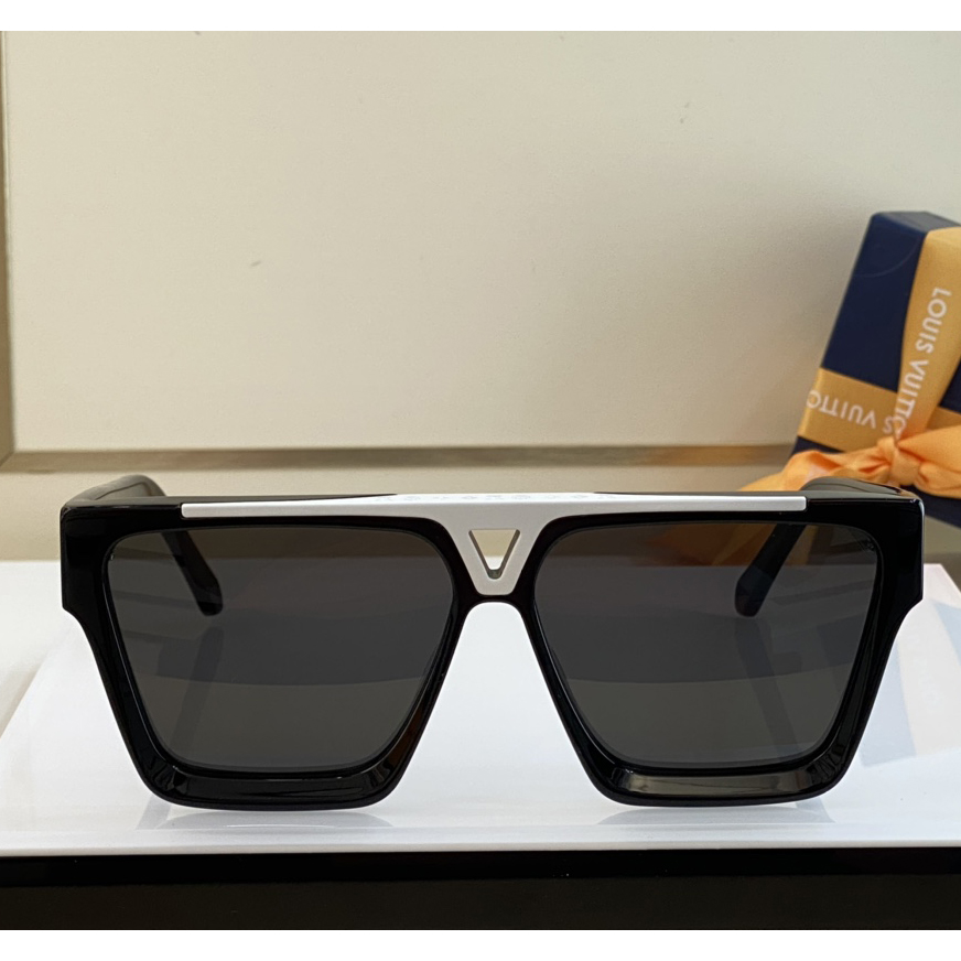 Louis Vuitton 1.1 Evidence Sunglasses    Z1682W - DopestKickz