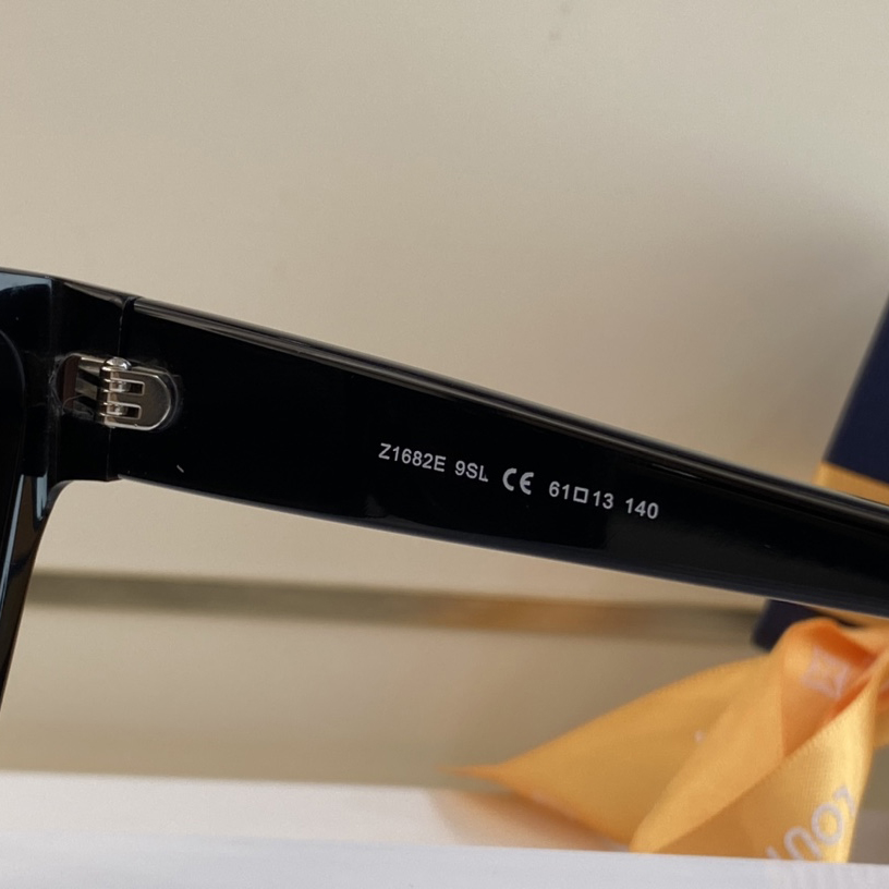 Louis Vuitton 1.1 Evidence Sunglasses    Z1682W - DopestKickz