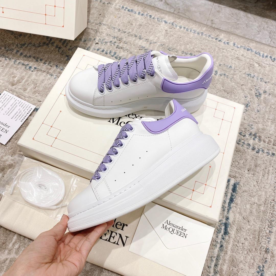 Alexander Mqueen Oversized Sneaker In White - DopestKickz