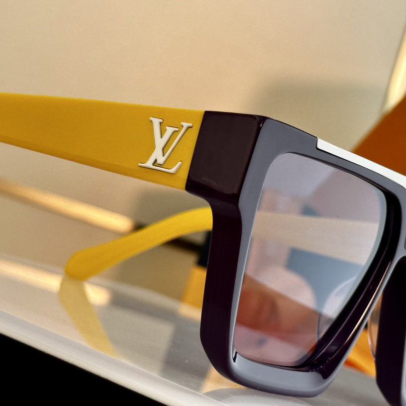 Louis Vuitton 1.1 Evidence Sunglasses    Z1894W - DopestKickz