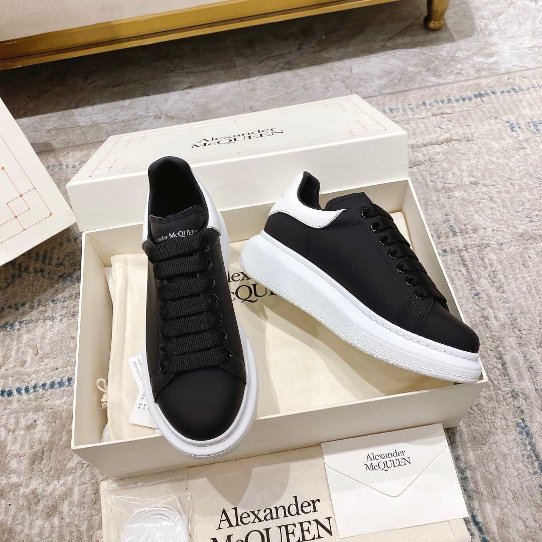 Alexander Mqueen Oversized Sneaker in Black - DopestKickz
