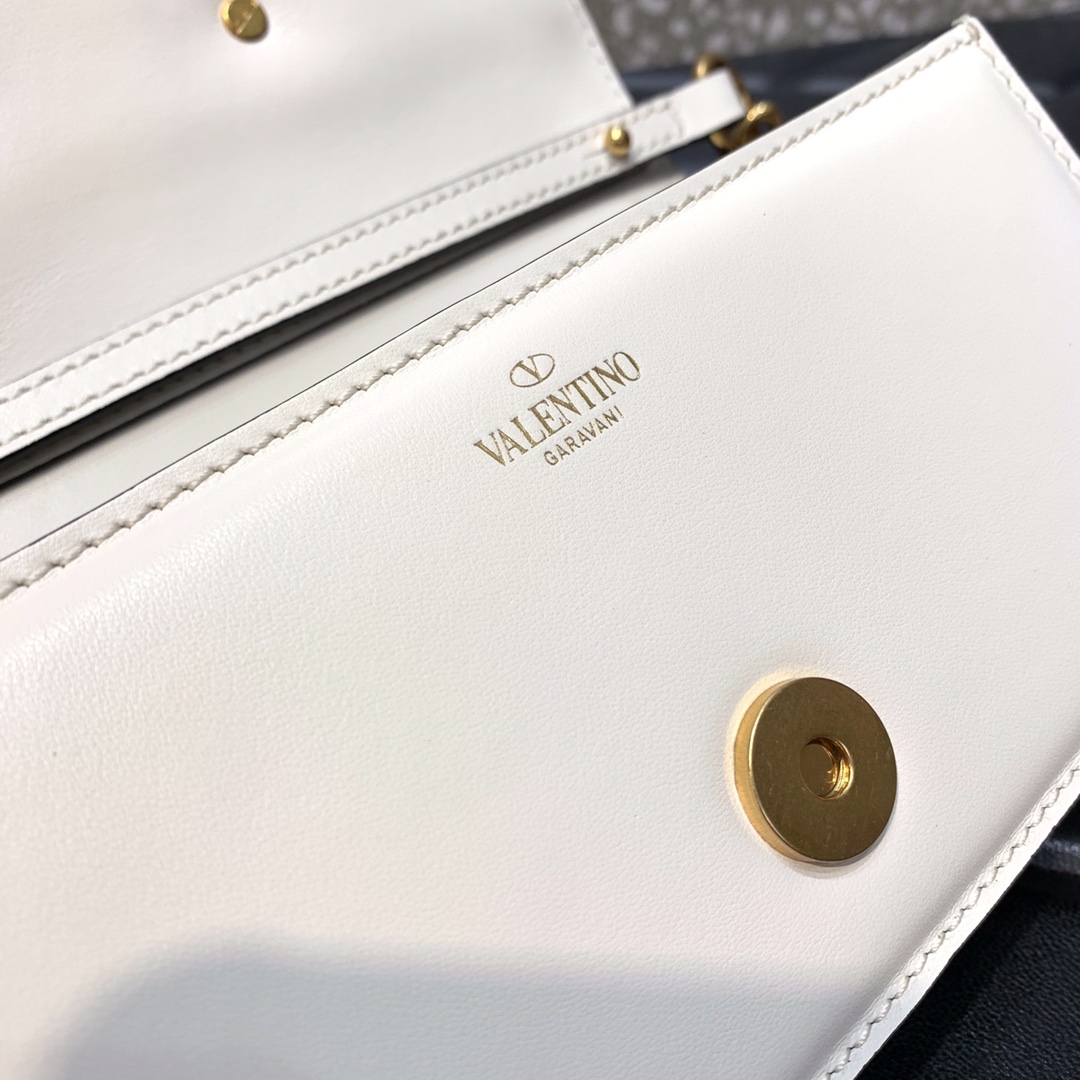 Valenti Locò Small Shoulder Bag In Calfskin - DopestKickz