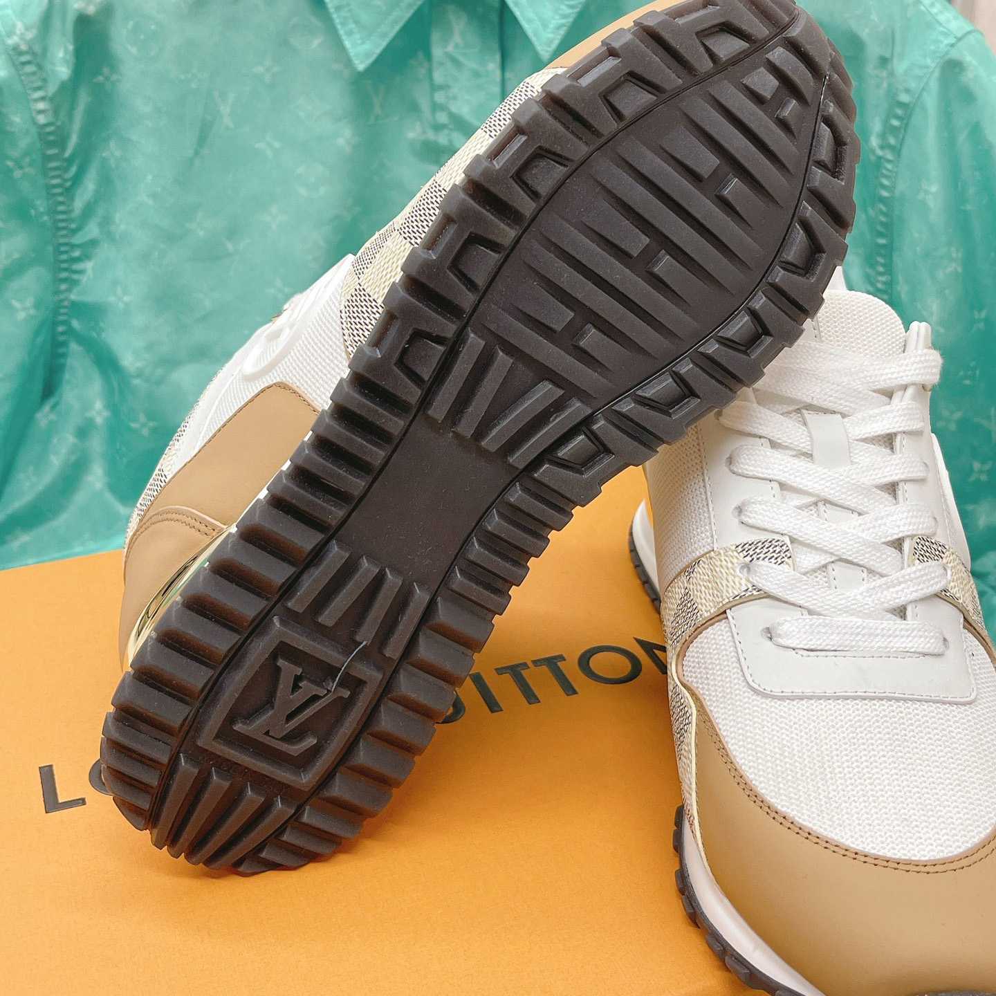 Louis Vuitton Run Away Sneaker      1AAWFD - DopestKickz