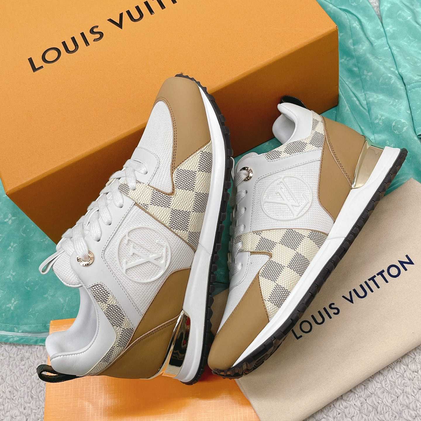 Louis Vuitton Run Away Sneaker      1AAWFD - DopestKickz