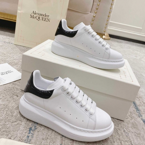 Alexander Mqueen Oversized Sneaker In White/Black - DopestKickz