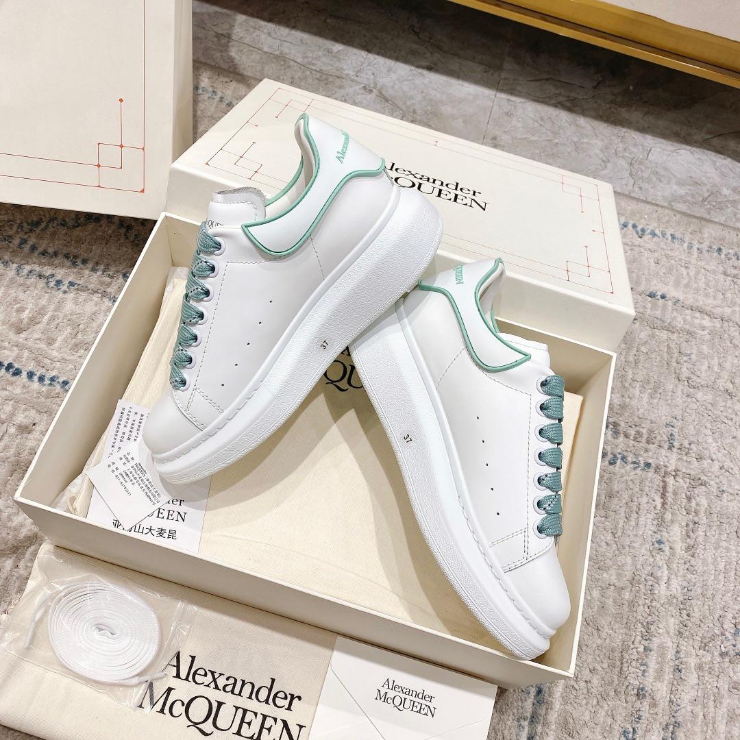 Alexander Mqueen Oversized Sneaker In White - DopestKickz