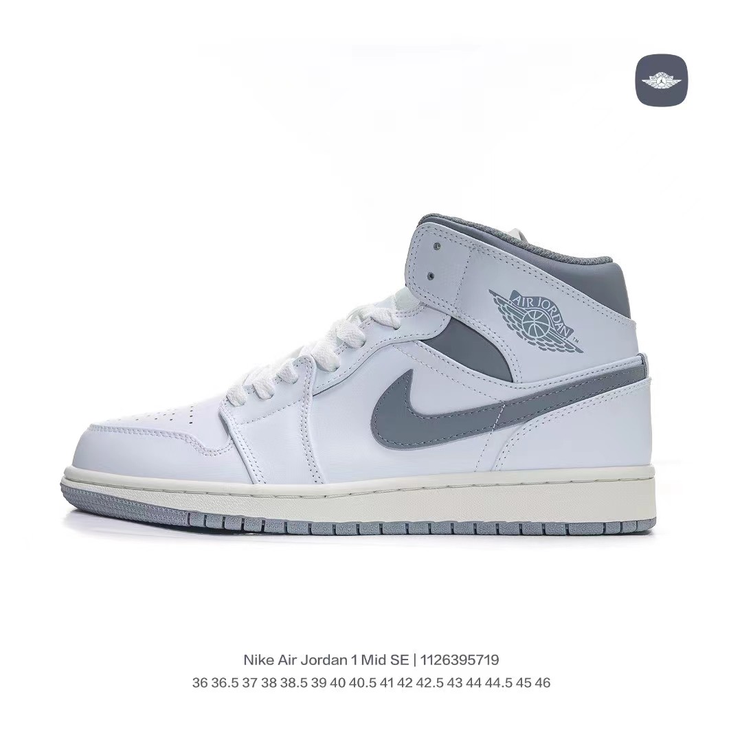 Nike Air Jordan 1 Mid SE Sneakers         554724-135 - DopestKickz