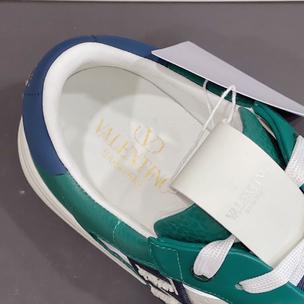 Valenti Garavani VL7N Low-Top Sneakers - DopestKickz