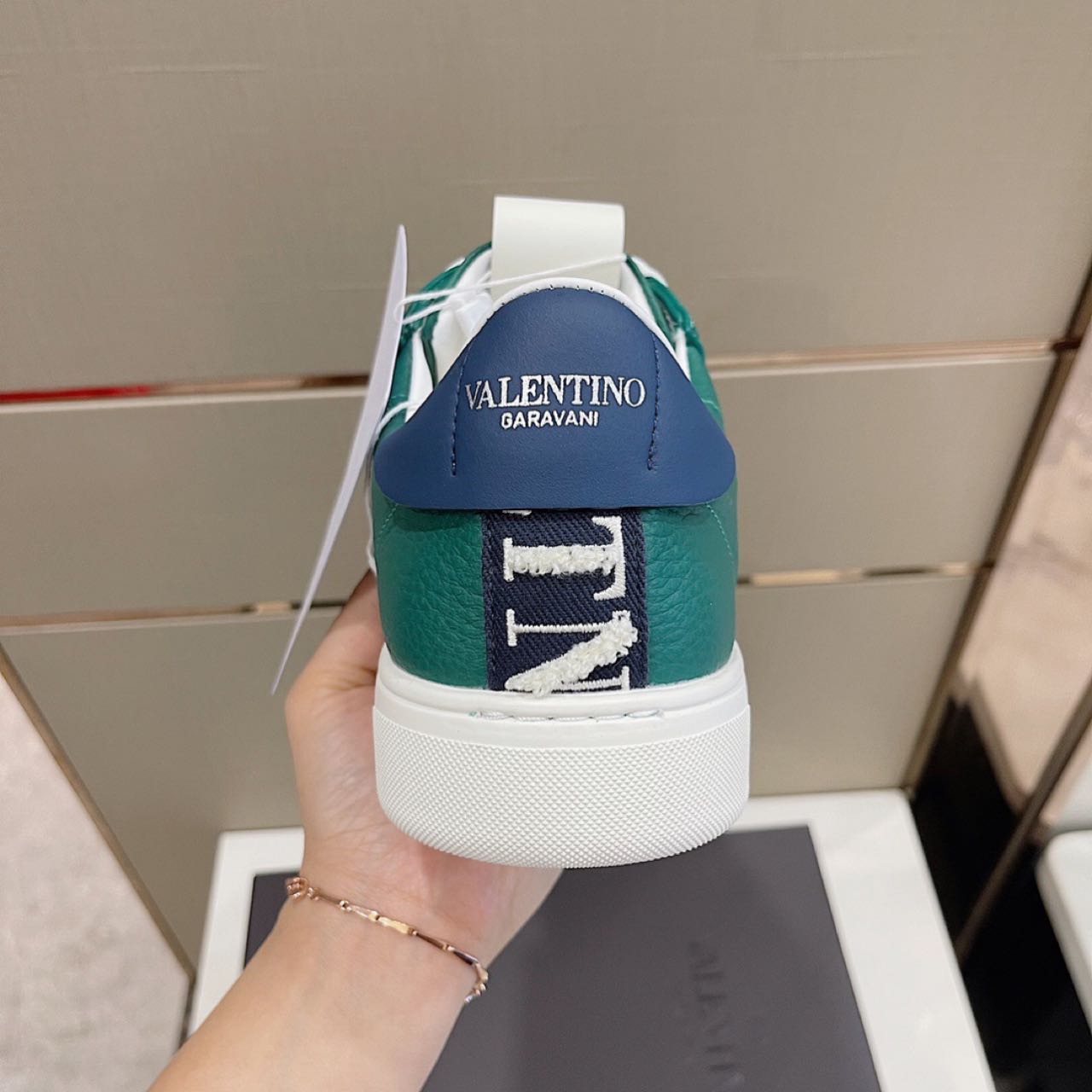 Valenti Garavani VL7N Low-Top Sneakers - DopestKickz