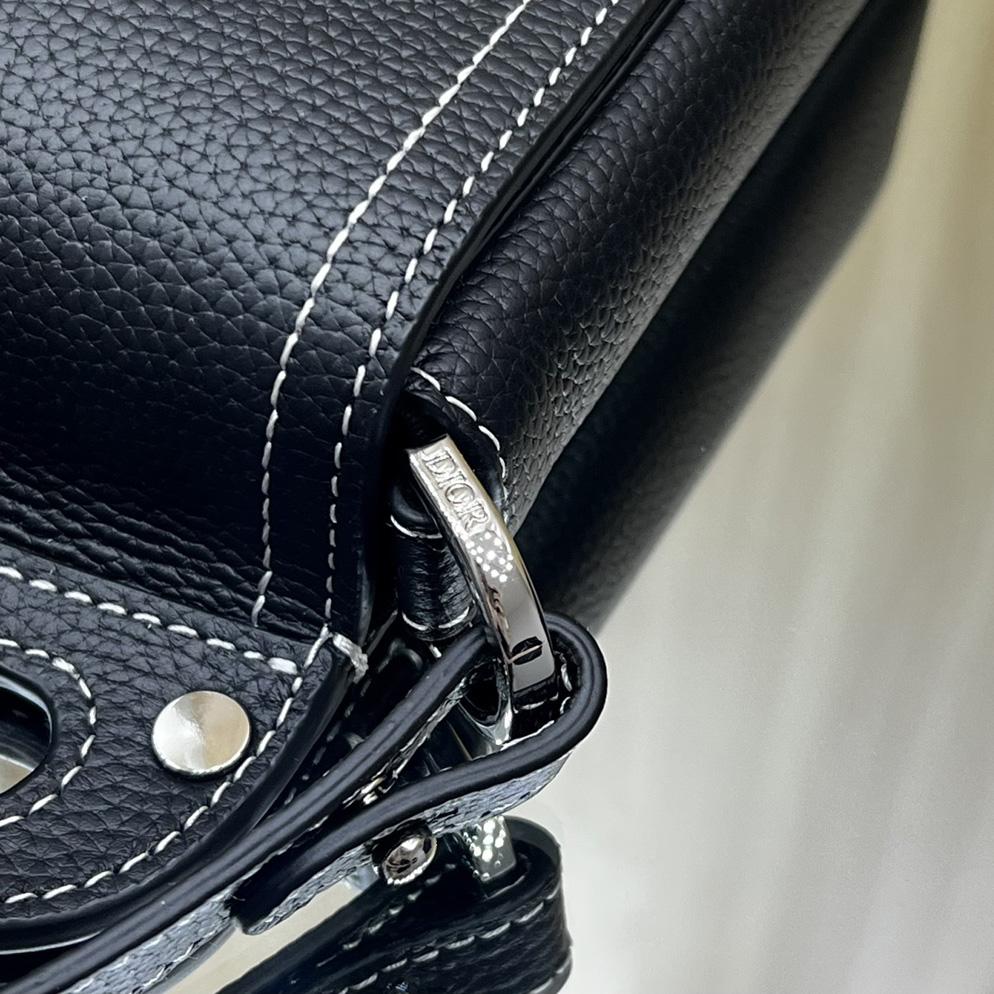Dior Saddle Vertical Pouch With Strap  - DopestKickz