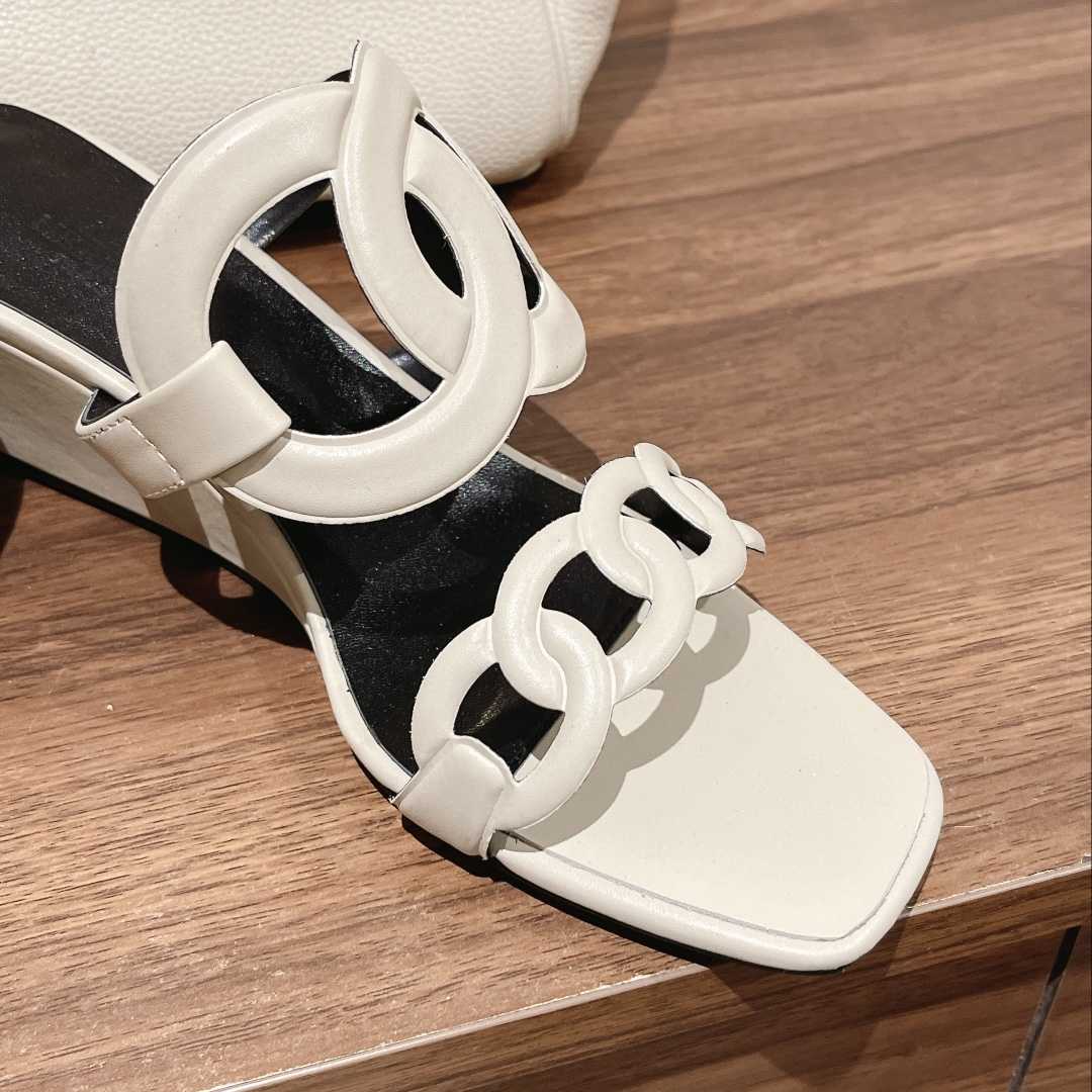 Hermes Figari 55 Sandal - DopestKickz