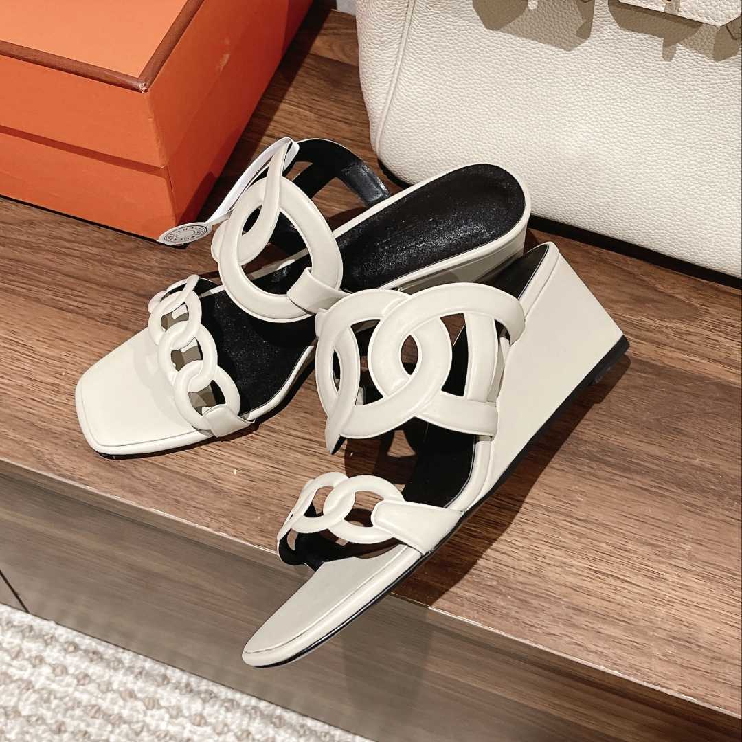 Hermes Figari 55 Sandal - DopestKickz