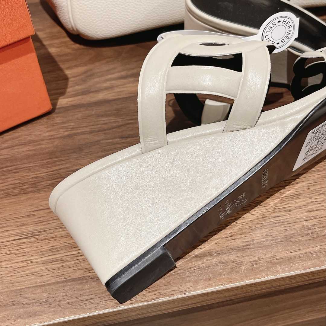 Hermes Figari 55 Sandal - DopestKickz