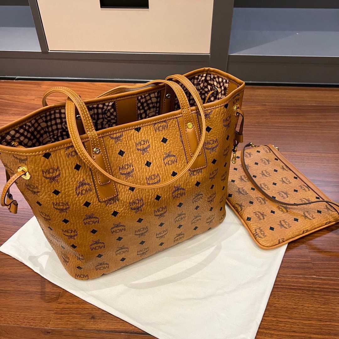 MCM Reversible Liz Shopper In Visetos  - DopestKickz