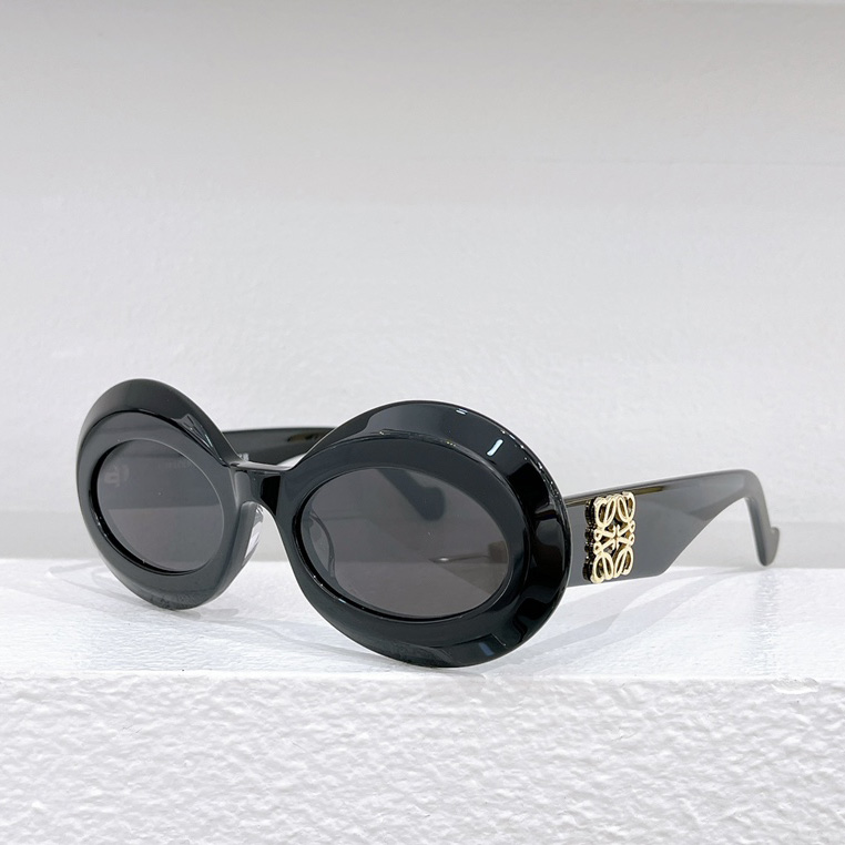 Loewe Oversized Oval Sunglasses In Acetate  LW40091 - DopestKickz