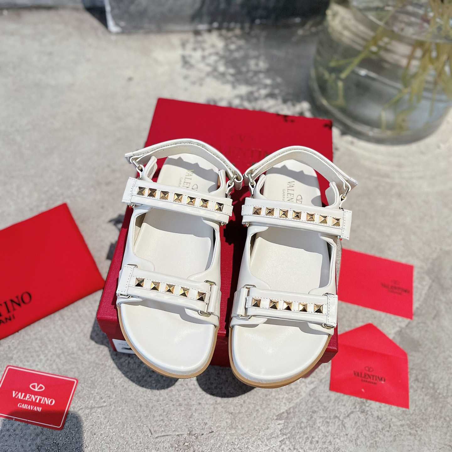 Valenti Garavani Rockstud Flat Sandal In Nappa Leather - DopestKickz