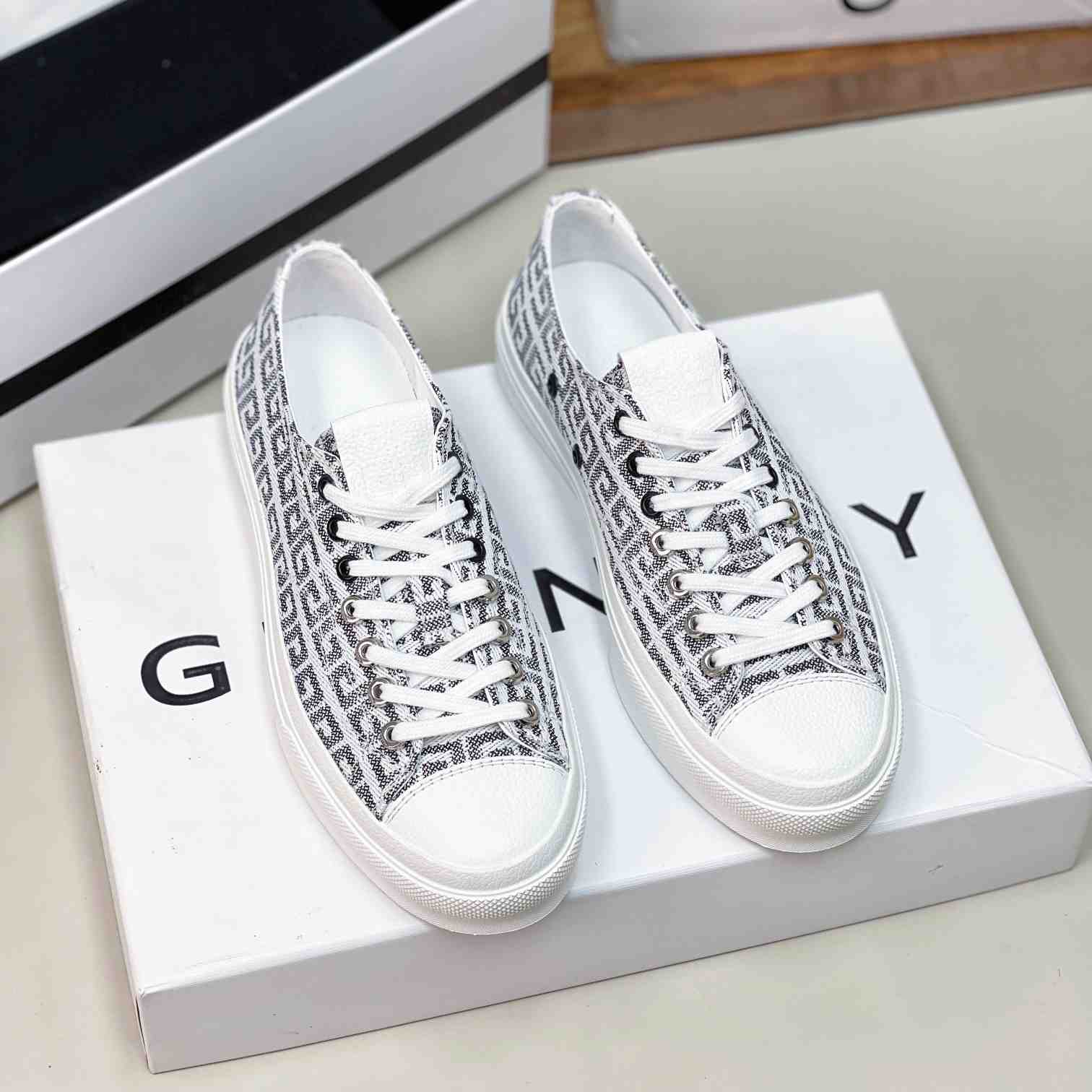 Givenchy Sneakers City In 4G Jacquard - DopestKickz