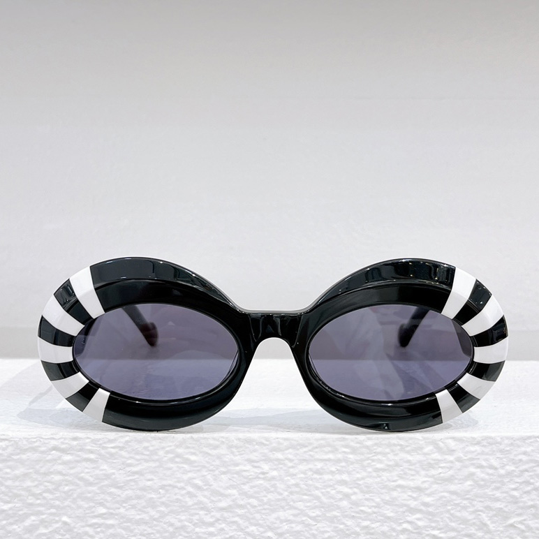 Loewe Oversized Oval Sunglasses In Acetate  LW40091 - DopestKickz