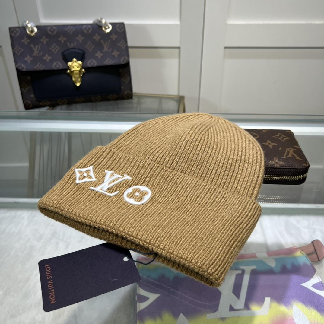 Louis Vuitton LV Headline Beanie    M77871 - DopestKickz