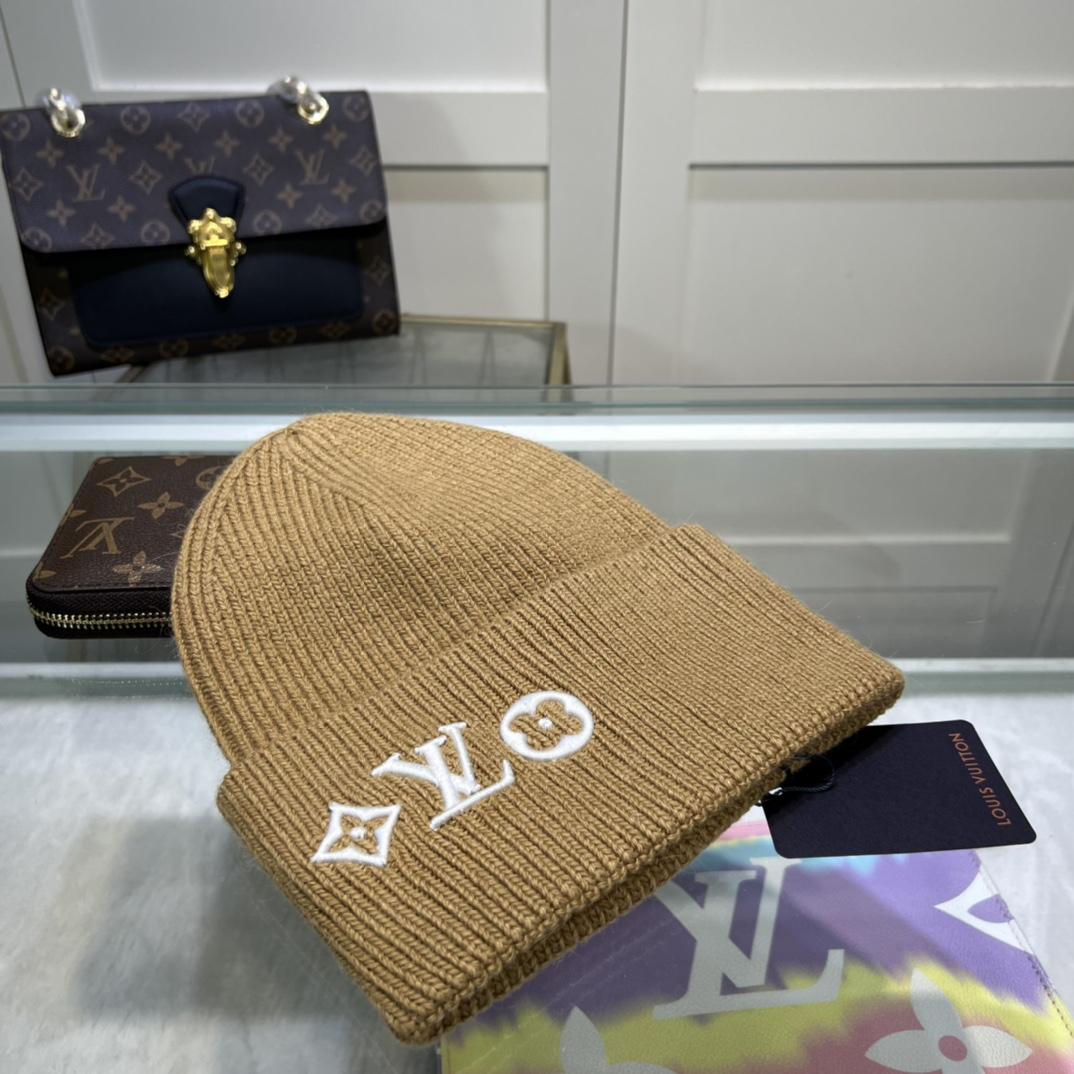 Louis Vuitton LV Headline Beanie    M77871 - DopestKickz