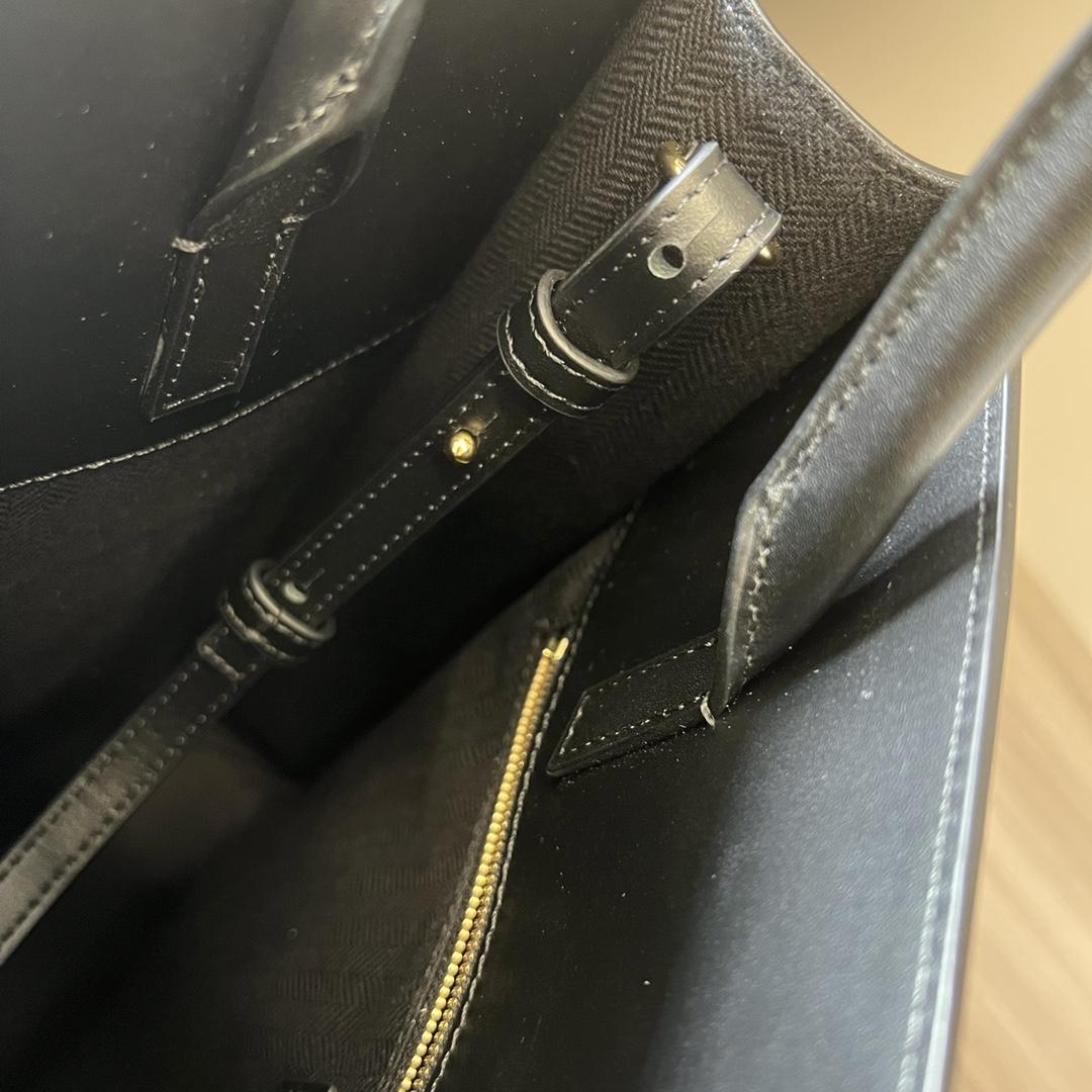 Loewe Standard A4 Tote In Sleek Calfskin - DopestKickz