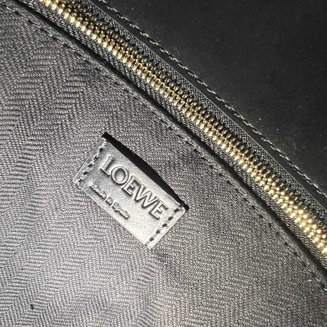 Loewe Standard A4 Tote In Sleek Calfskin - DopestKickz