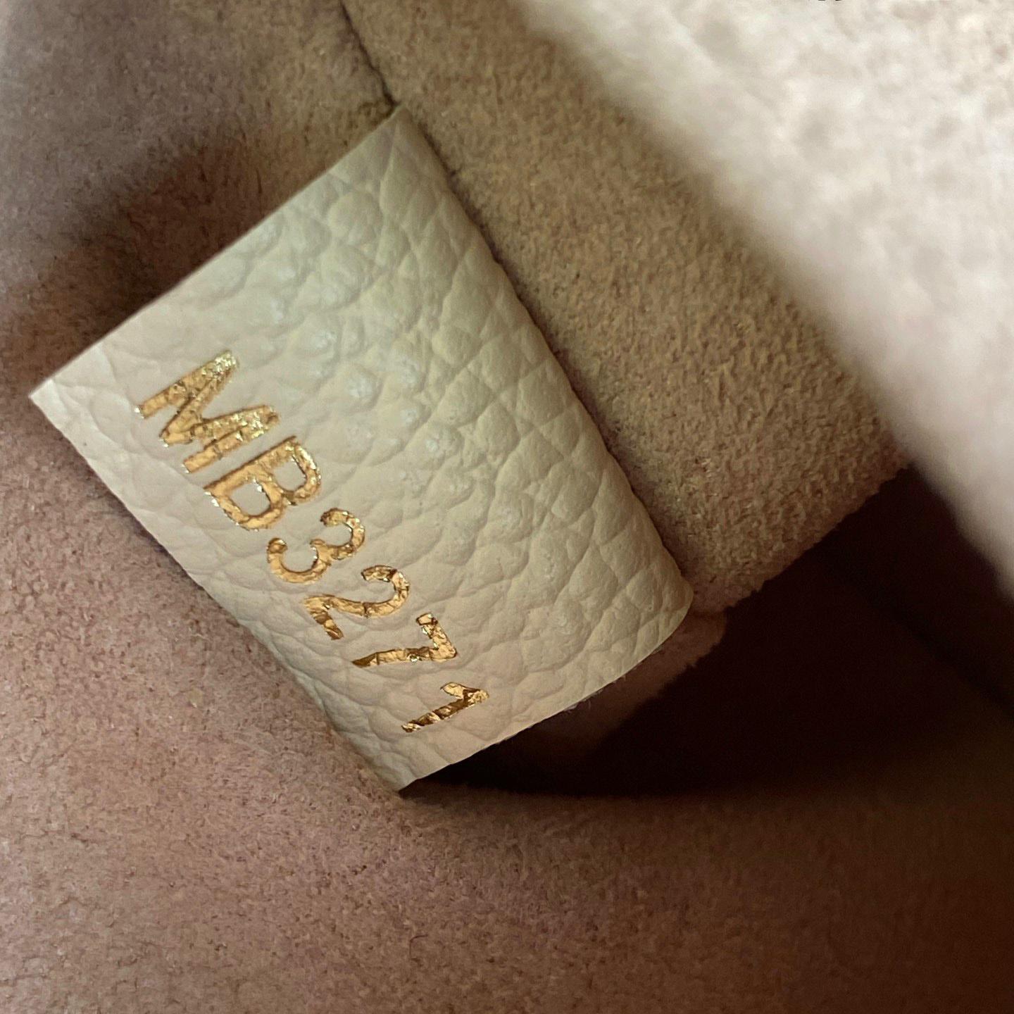 Louis Vuitton Favorite Handbag  (24x14x9CM)    M46393 - DopestKickz