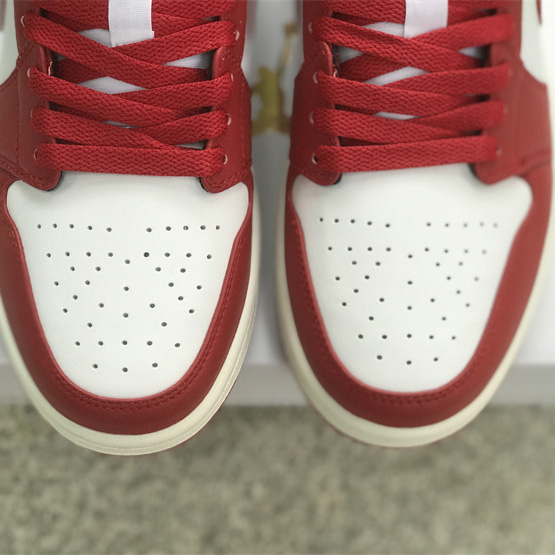 Air Jordan 1 Low Sneaker    DC0774-160 - DopestKickz
