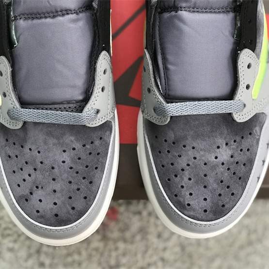 Travis Scott x Air Jordan 1 Low Sneaker      CZ0790-043 - DopestKickz