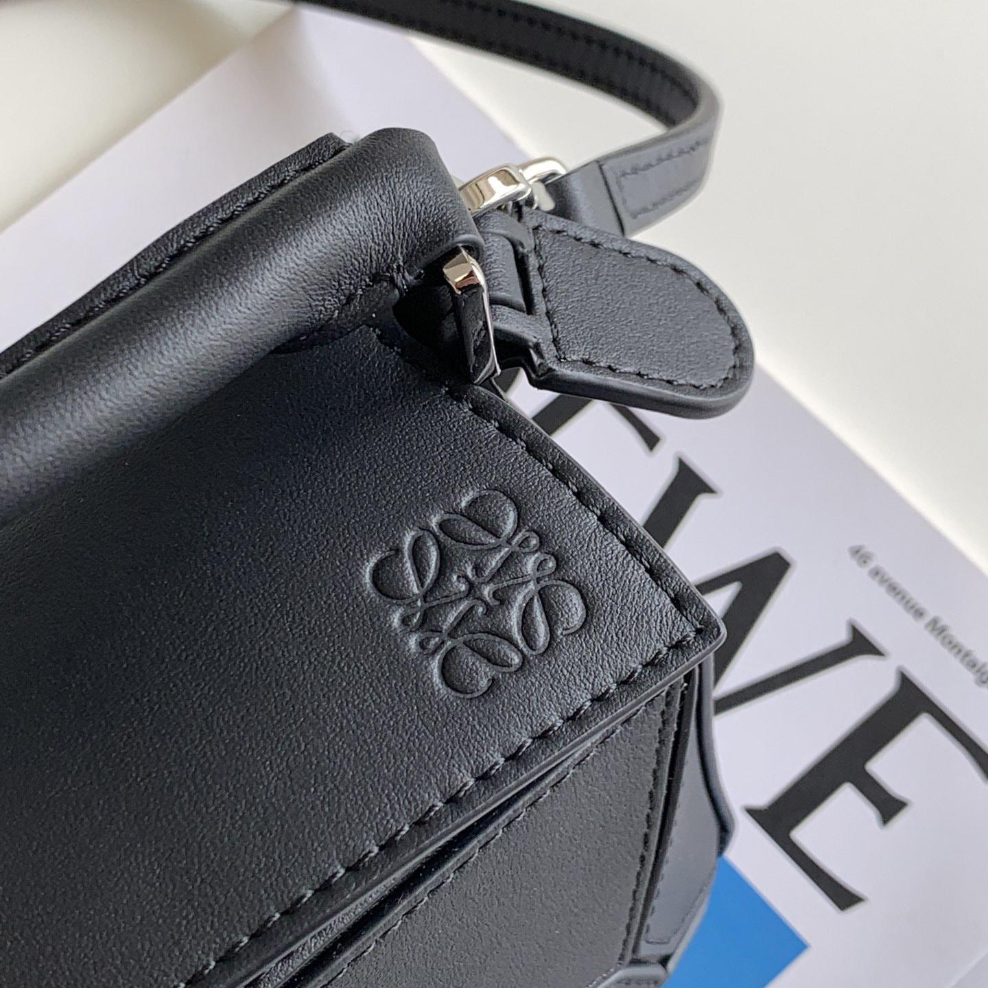 Loewe Mini Puzzle Bag  (18*12.5*8cm) - DopestKickz