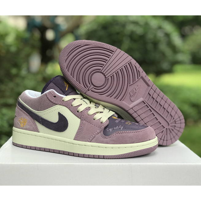Air Jordan 1 Low PRM"Elephant Print" Sneaker       DR8057-500 - DopestKickz