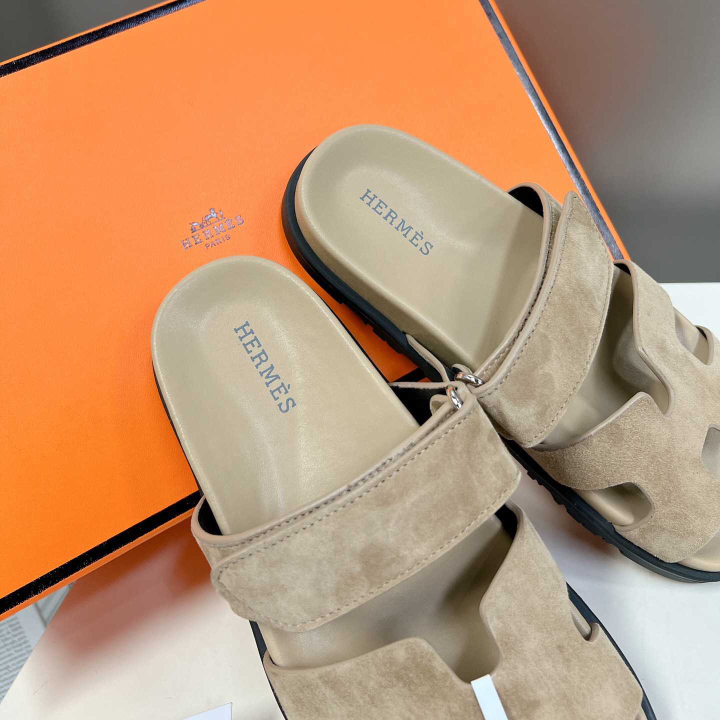 Hermes Chypre sandal - DopestKickz