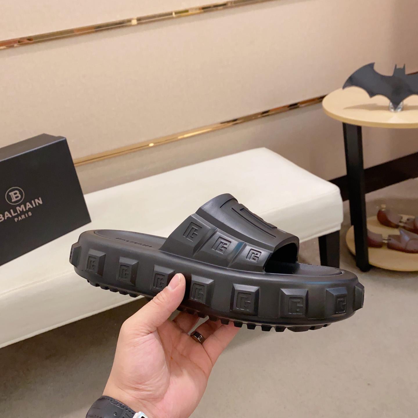 Balmain Embossed-logo Detail Slides - DopestKickz