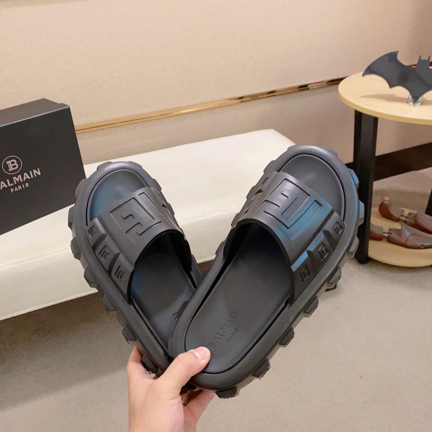 Balmain Embossed-logo Detail Slides - DopestKickz