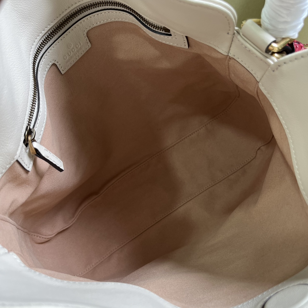 Gucci Diana Medium Shoulder Bag(30-23-6.5cm) - DopestKickz