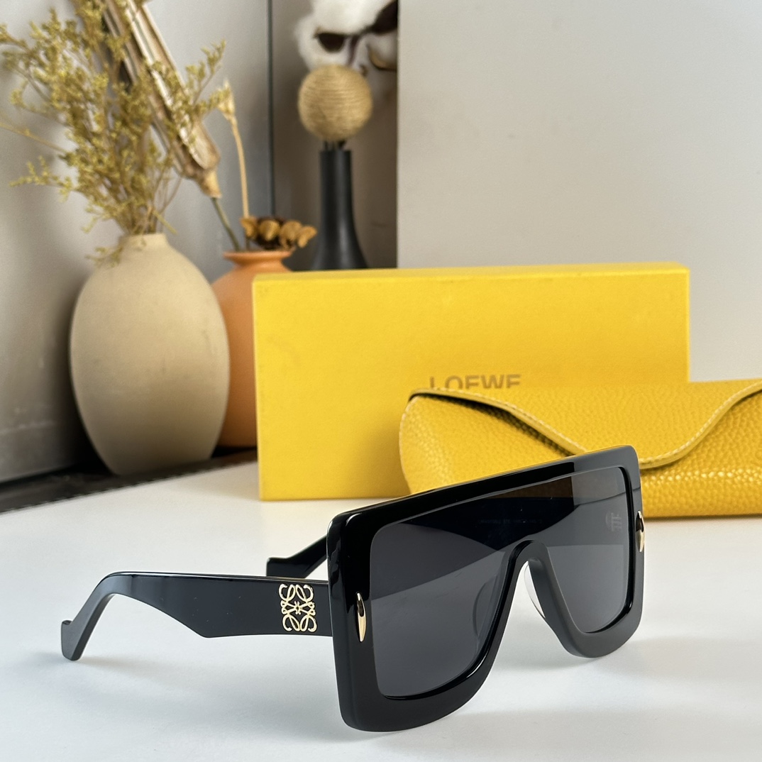 Loewe Anagram Mask Sunglasses In Acetate     LW40106U  - DopestKickz