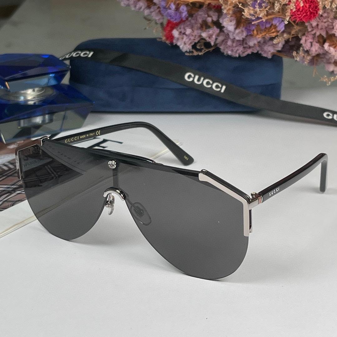 Gucci GG0584S Sunglasses - DopestKickz