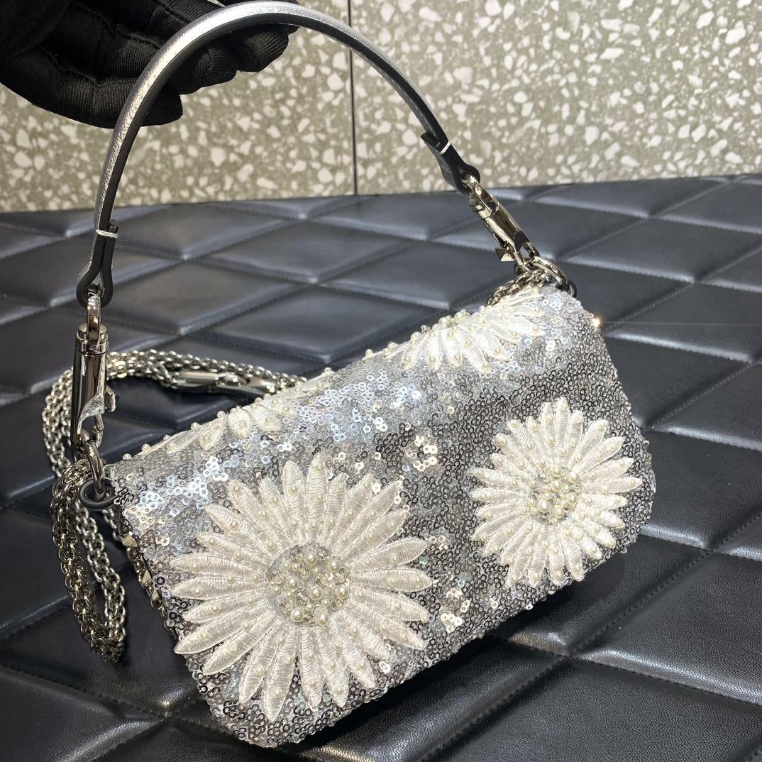 Valenti Locò Small Shoulder Bag With Floral Motif Embroidery - DopestKickz