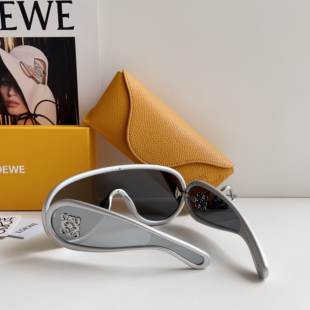 Loewe Wave Mask Sunglasses - DopestKickz