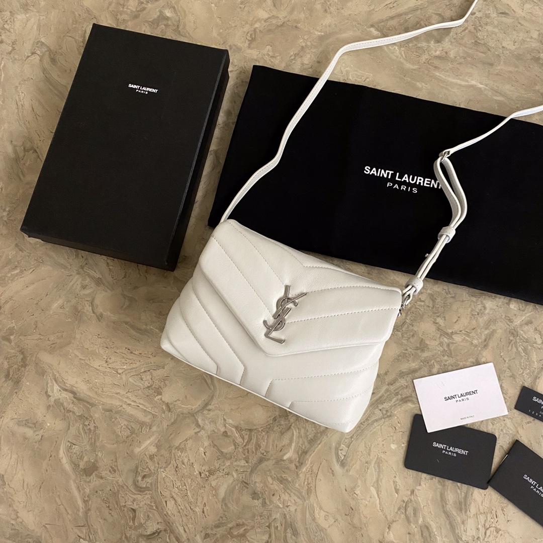 Saint Laurent Loulou Shoulder Bag (20x7x15cm) - DopestKickz