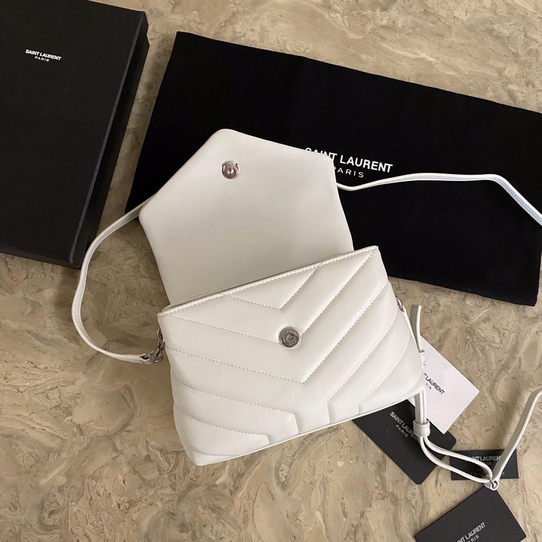 Saint Laurent Loulou Shoulder Bag (20x7x15cm) - DopestKickz