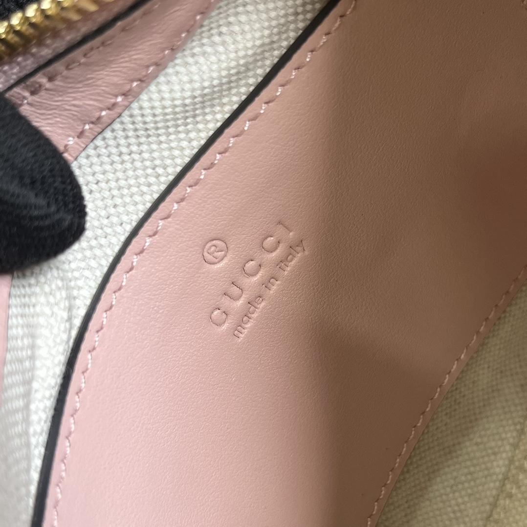 Gucci GG Matelasse Mini Bag(21x 14x 6cm) - DopestKickz