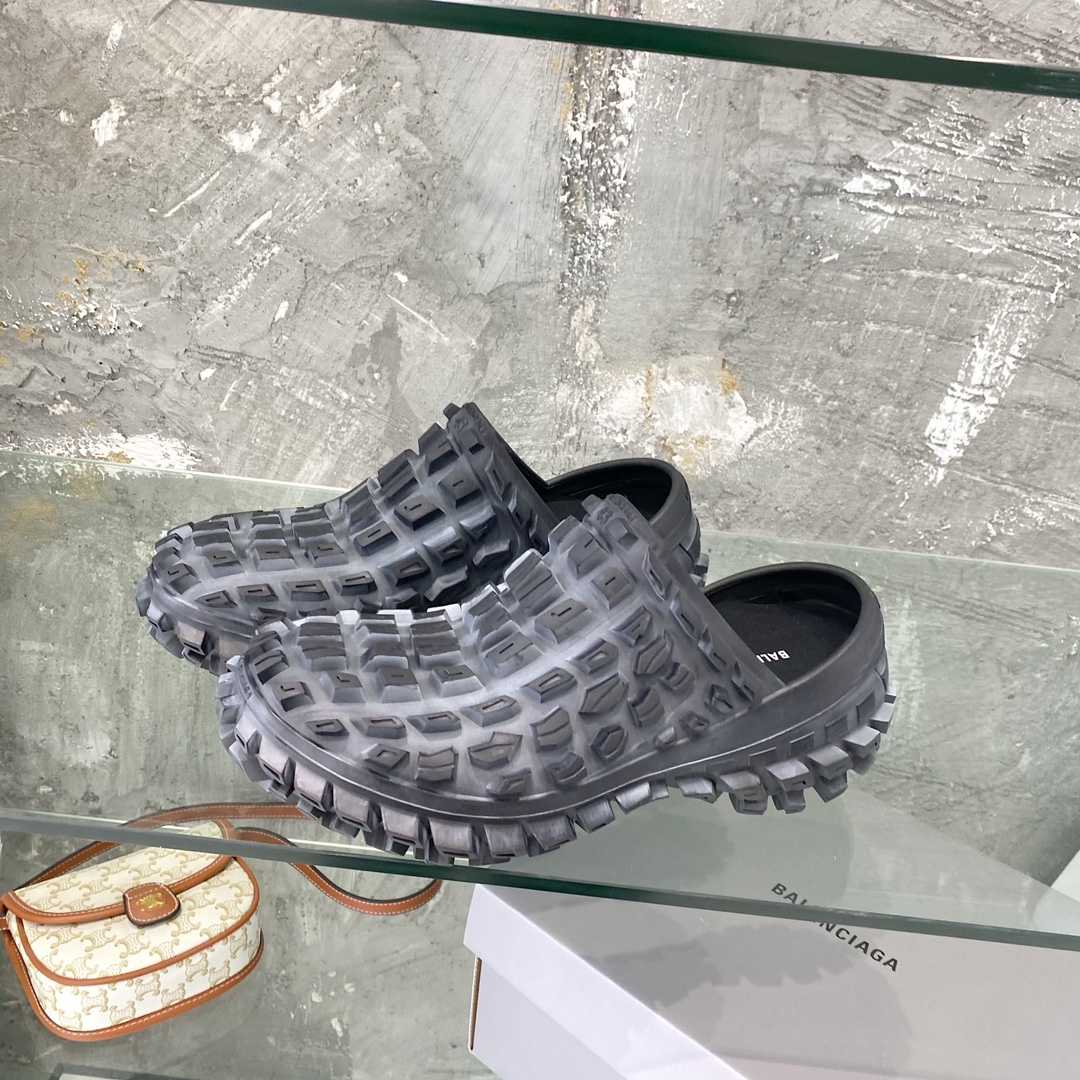 Balenciaga Defender Clog In Black Rubber - DopestKickz