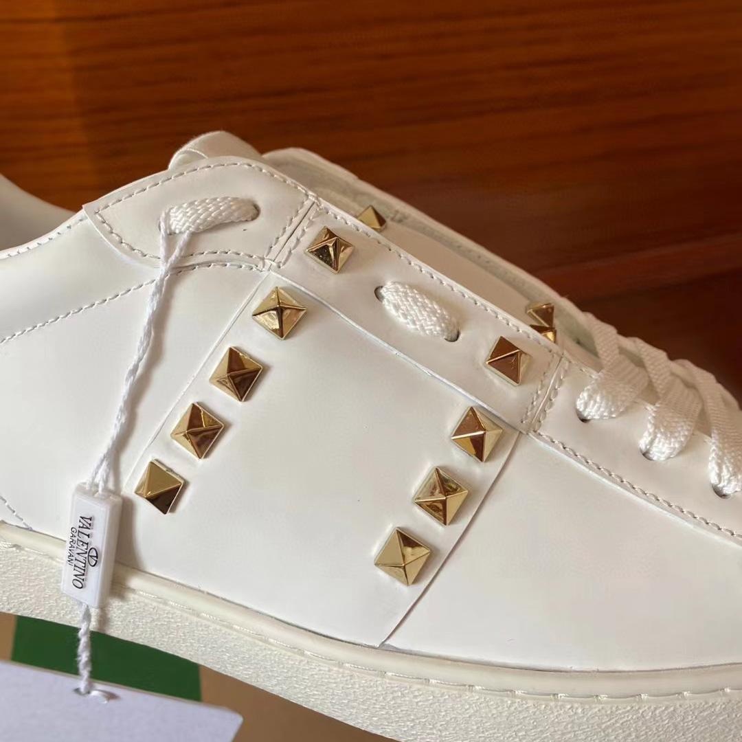 Valenti Garavani Rockstud Untitled Sneakers - DopestKickz