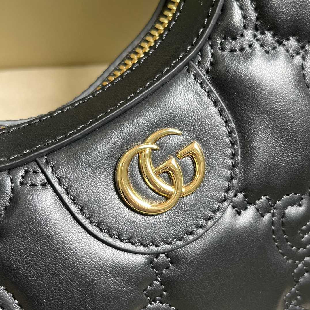 Gucci GG Matelasse Mini Bag(21x 14x 6cm) - DopestKickz