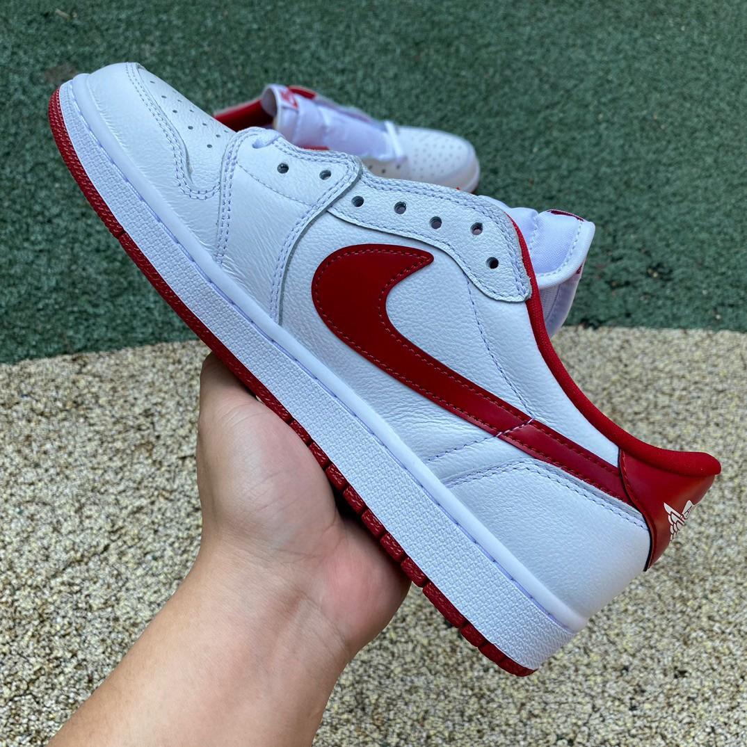 Air Jordan 1 Retro Low Sneaker     705329-101 - DopestKickz