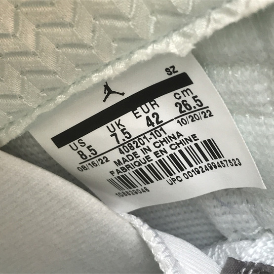 Air Jordan 11Sneaker     408201-101 - DopestKickz