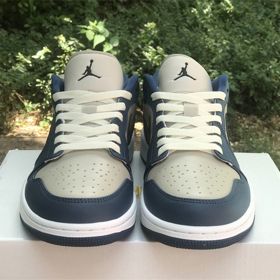 Air Jordan 1 Low OG  Sneaker        DC0774-402  - DopestKickz