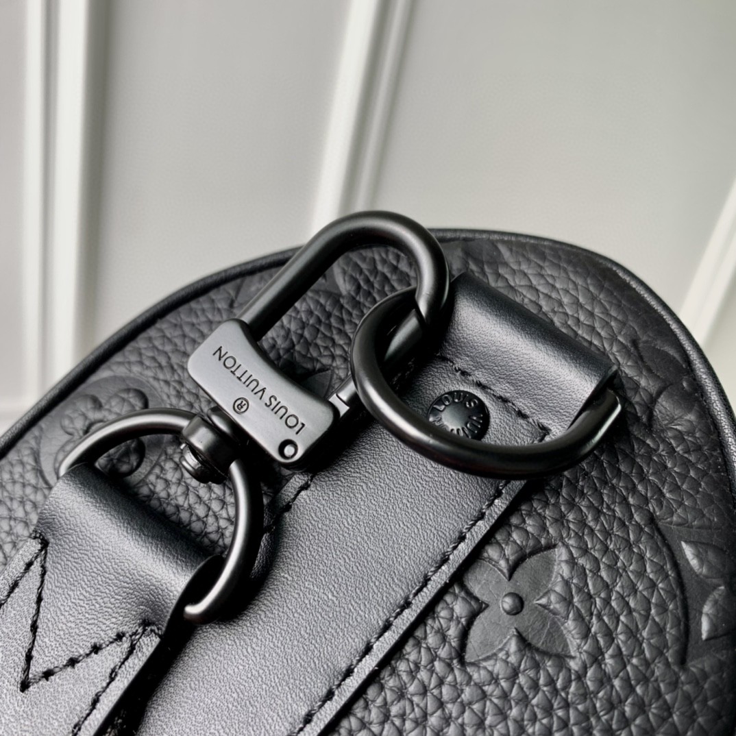 Louis Vuitton CKeepall Bandoulière 25 Taurillon Monogram (25x15x11CM)   M20900 - DopestKickz